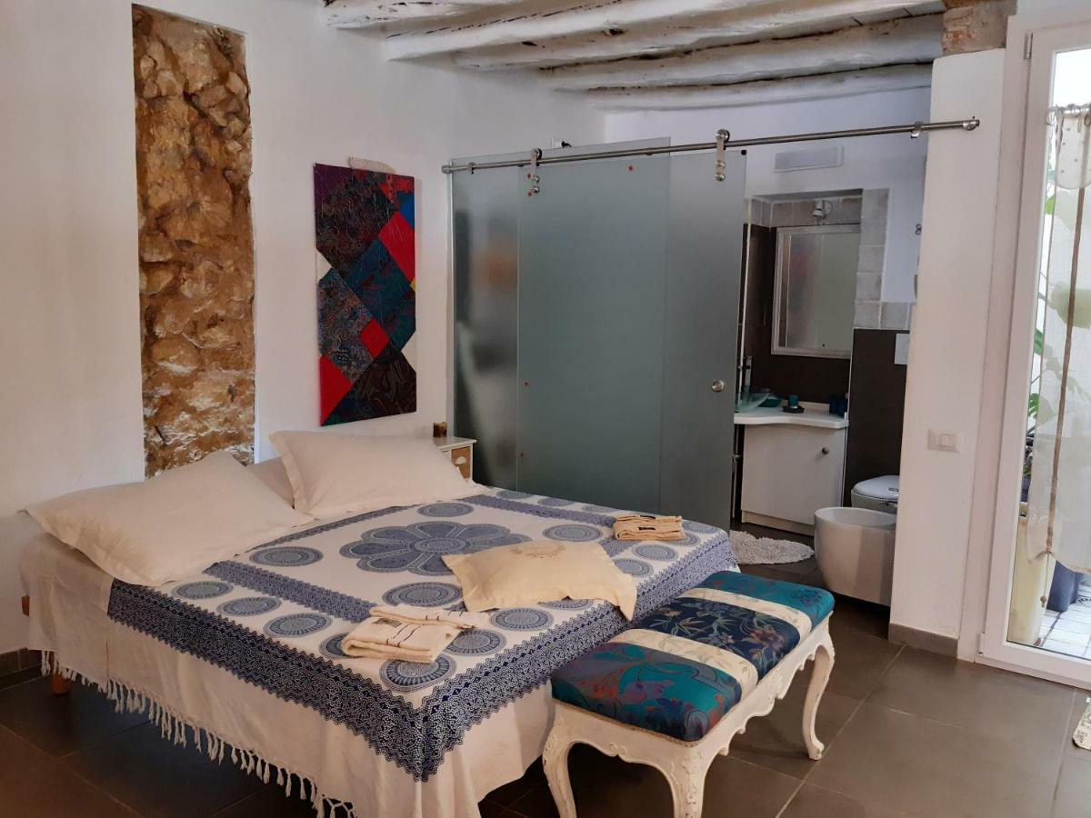 Villa Cozy Loft In The Heart Of Cagliari Exterior foto