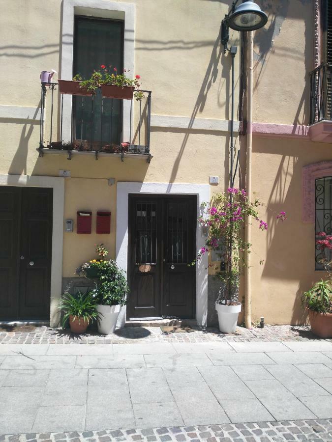 Villa Cozy Loft In The Heart Of Cagliari Exterior foto
